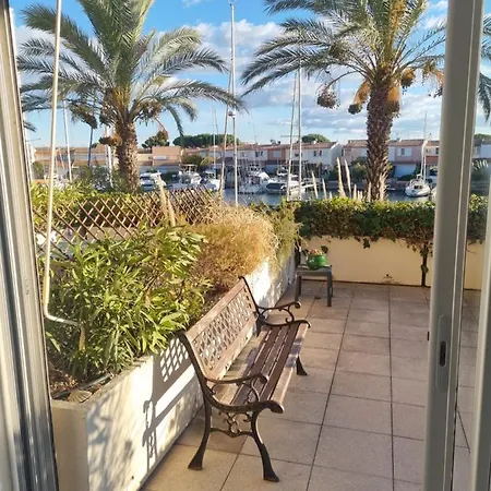 Cap Capistol Avec Terrasse, Vue Port Lägenhet